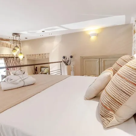 Apartment Mouragia Loft - Waterfront Old Corfu Town