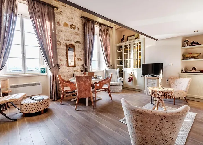 アパート Mouragia Loft - Waterfront Old Corfu Town *