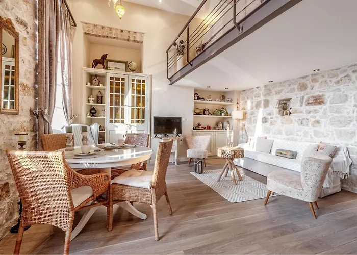 アパート Mouragia Loft - Waterfront Old Corfu Town *
