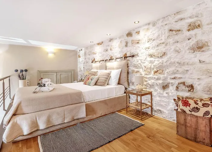 Mouragia Loft - Waterfront Old Corfu Town * コルフ島